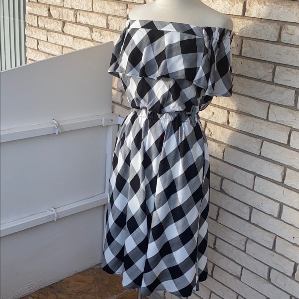Isabel Off the Shoulder Dress